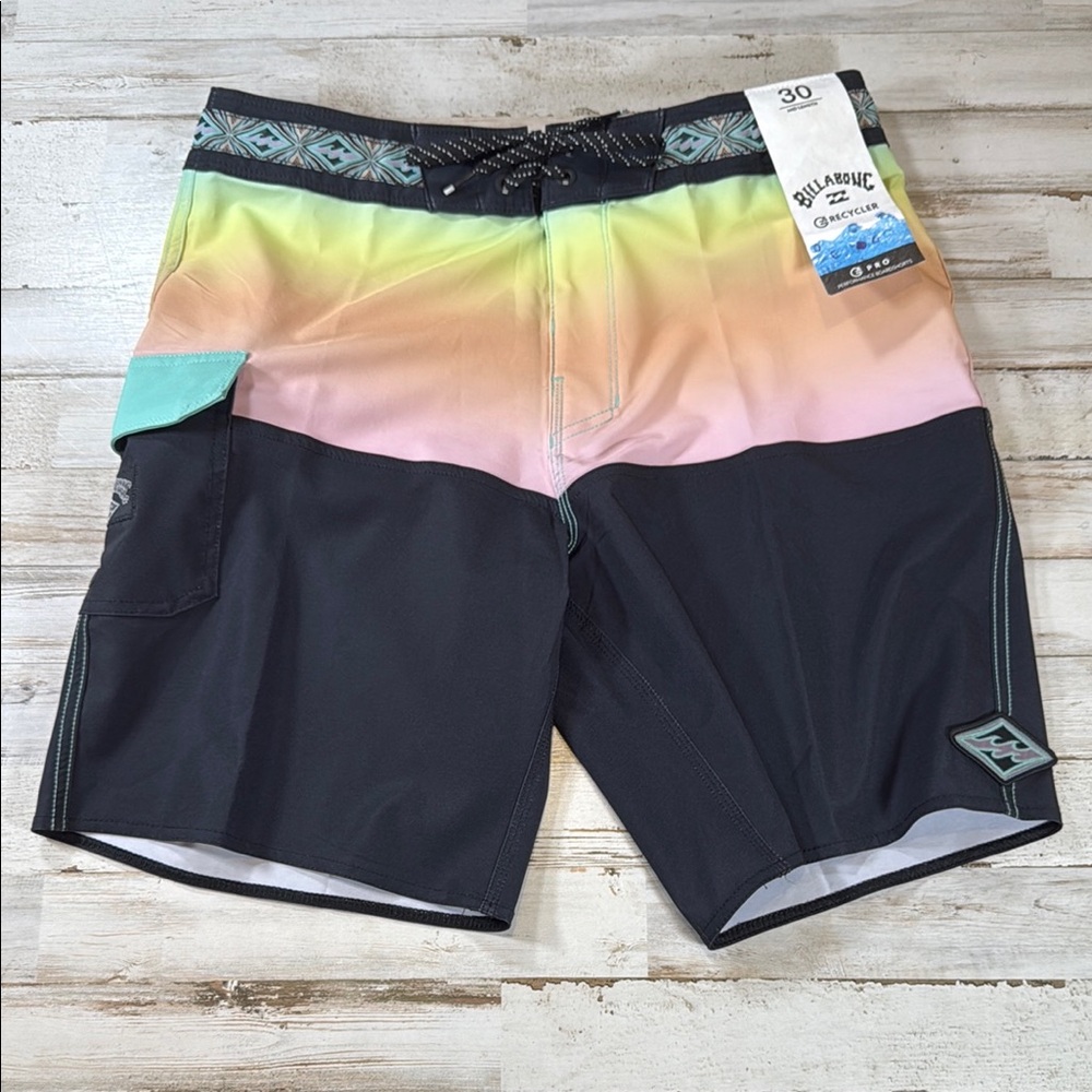 NWT Billabong Gradient Black Board Shorts